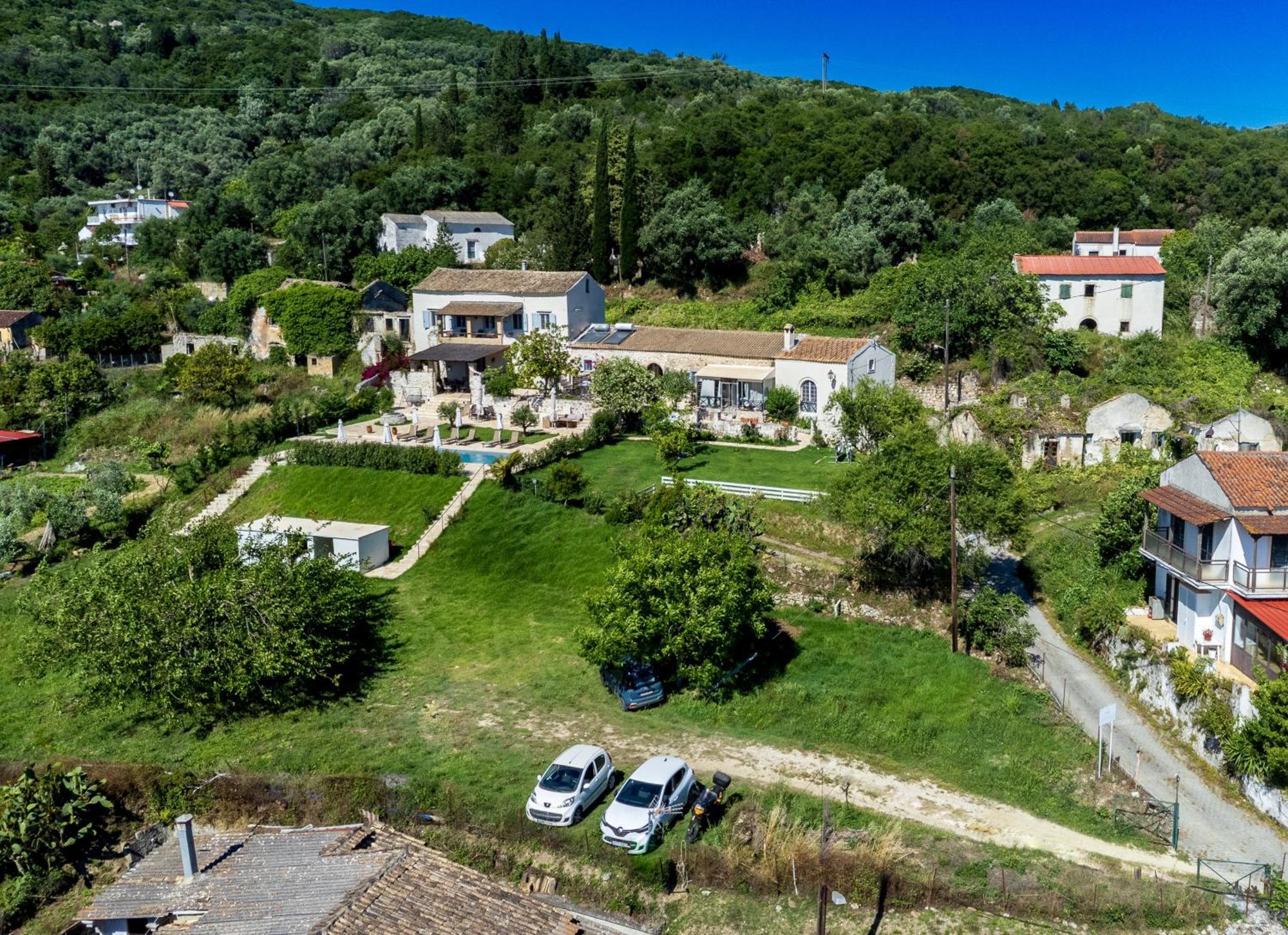 Marcora's Historical Estate Guest House Strongylí Exterior foto
